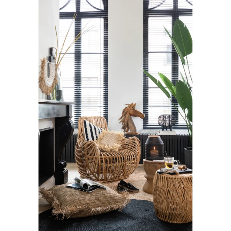rattanowy fotel Ana do sypialni