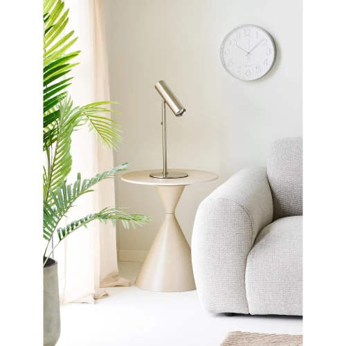 stolik boczny w kolorze piaskowym metalowy z ceramicznym blatem house nordic