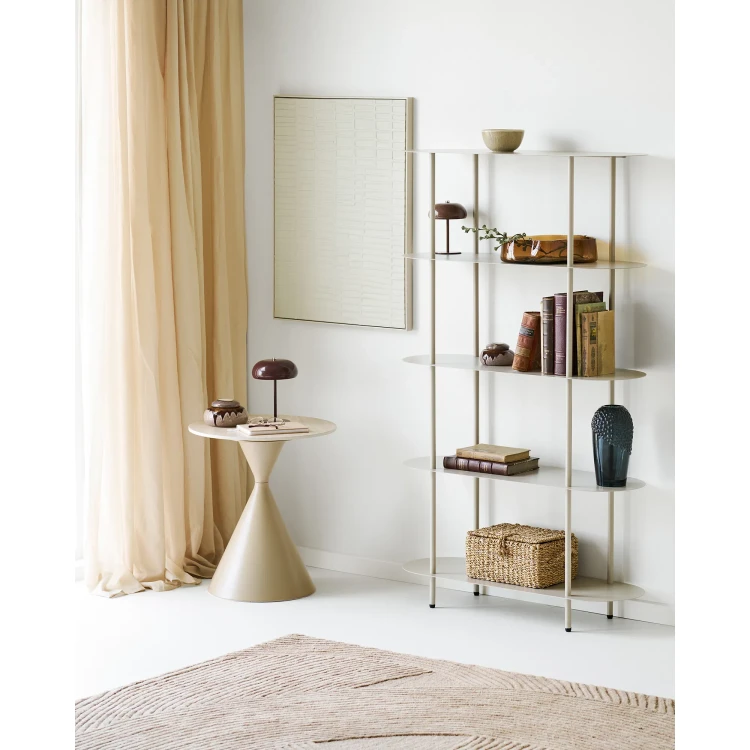 stolik boczny w kolorze piaskowym metalowy z ceramicznym blatem house nordic