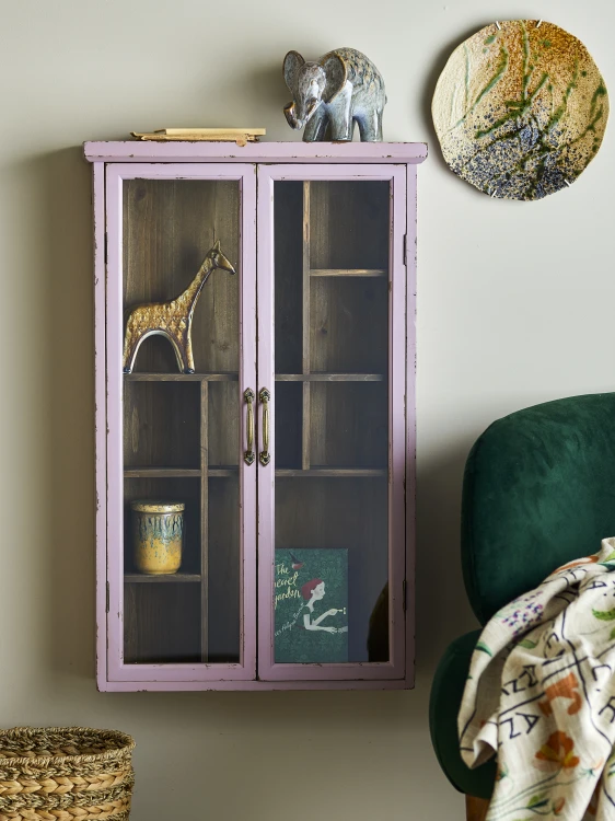 szafka wisząca w stylu vintage różowa bloomingville