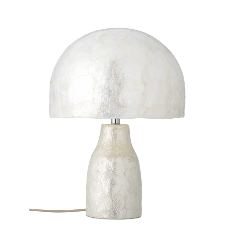 lampa stołowa z masy perłowej bloomingville