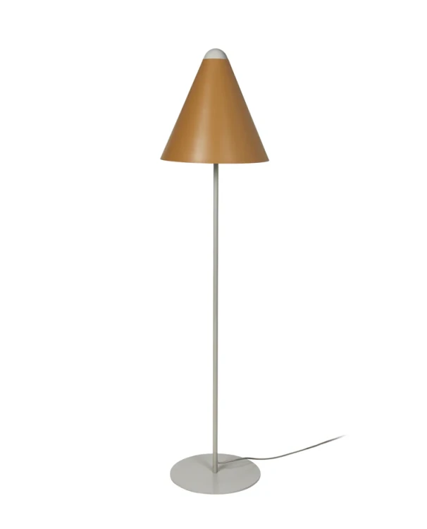 lampa podłogowa złocistobrązowa Gine Broste Copenhagen