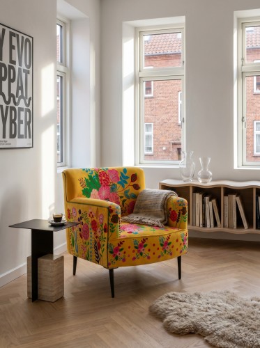designerski fotel kolorowy w kwiaty yellow j-line