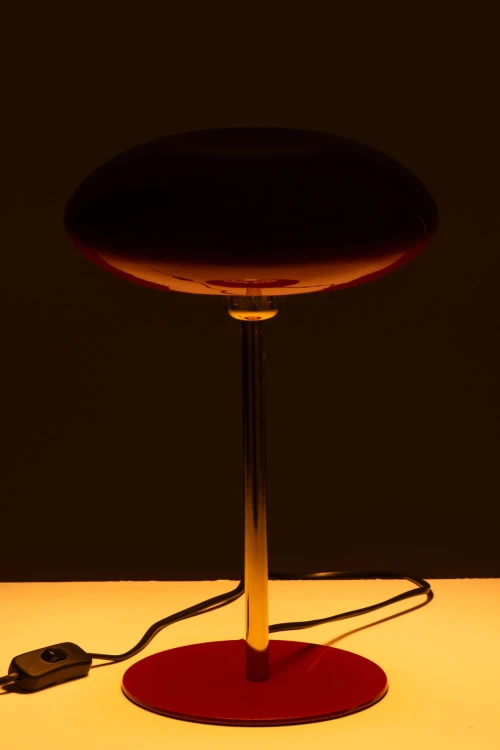 lampa stołowa metalowa czerwona