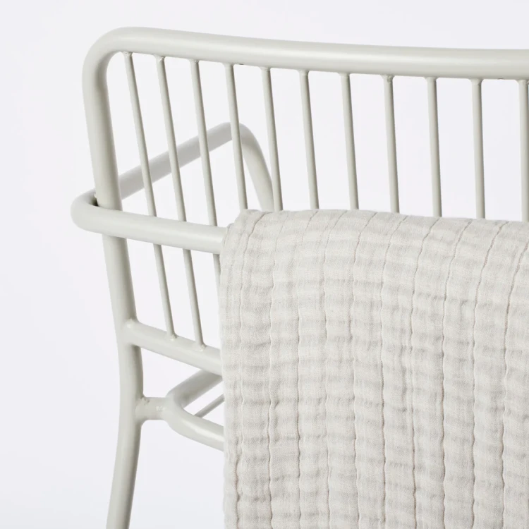 fotel ogrodowy eden beige grey broste copenhagen2.webp